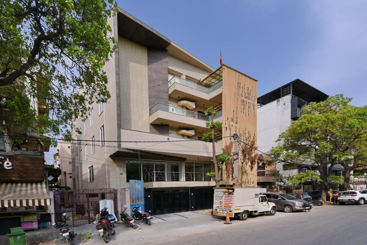 Hotel Leo Saffron - Pitampura Дели Экстерьер фото