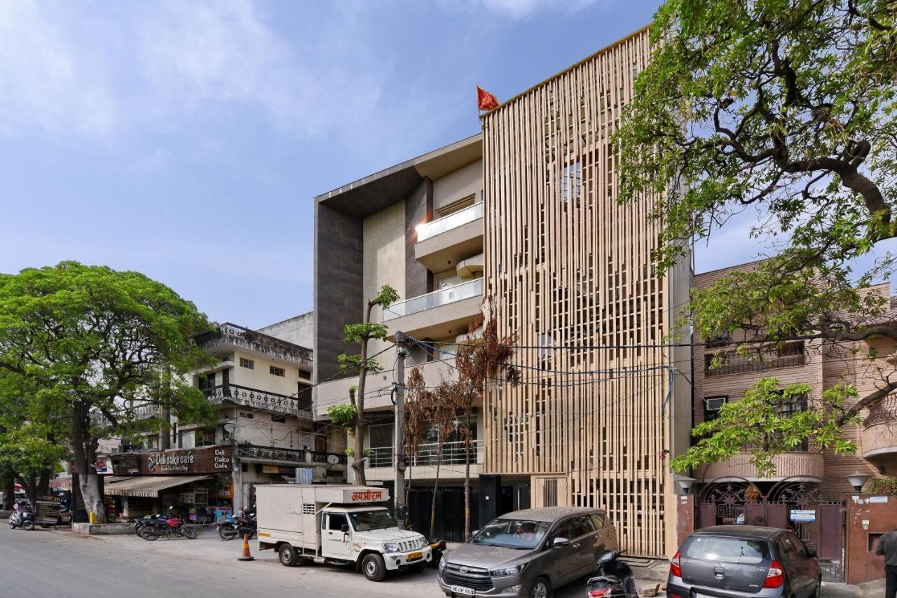 Hotel Leo Saffron - Pitampura Дели Экстерьер фото