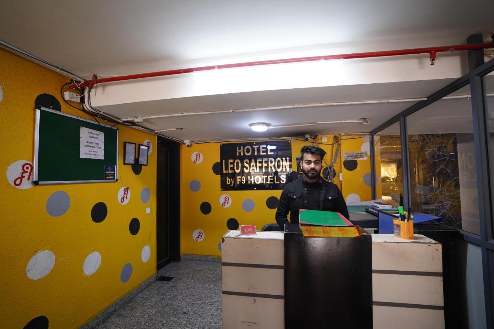Hotel Leo Saffron - Pitampura Дели Экстерьер фото